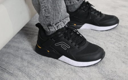 Best Men’s Diabetic Walking Shoes in 4E Width: Extra Wide Comfort & Protection