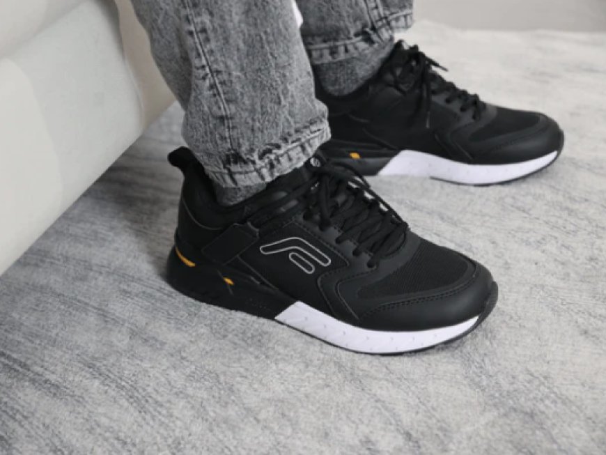 Best Men’s Diabetic Walking Shoes in 4E Width: Extra Wide Comfort & Protection