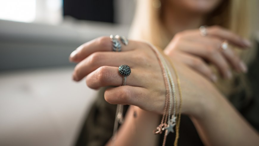 Moissanite Engagement Rings: The Perfect Alternative to Diamonds