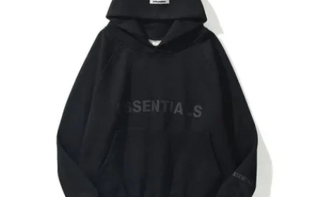 Classic Essentials Hoodie for Every Outfit