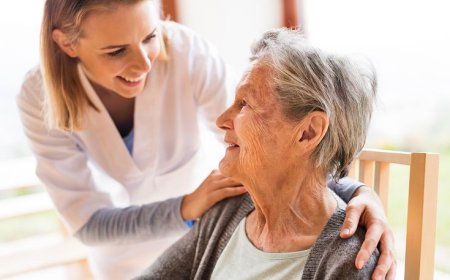 Expert Domiciliary Care in Croydon – Compassionate and Professional Home Care Services