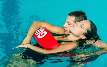 CPR, AED & Rescue Breathing: The Only Lifeguard Guide You’ll Ever Need (With Real Scenarios)