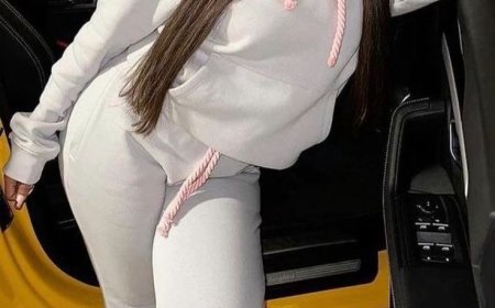 Do Synaworld Tracksuits Run True to Size or Should You Size Up