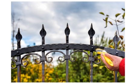 The Right Deck Railing for Ottawa’s Weather