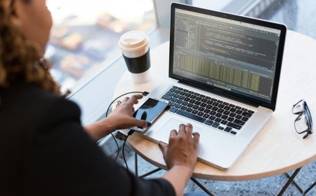 Why UK Businesses Look for “SEO Company Near Me” and Partner with Mobile App Developers in New York