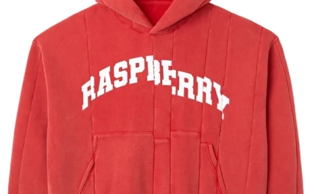 Raspberry Hills Clothing: Must-Have Hoodies & Tees for Every Season